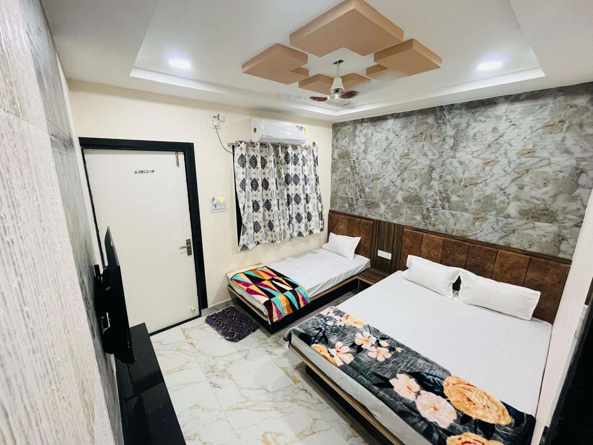 Hotel Sk Tower Ujjain Dış mekan fotoğraf